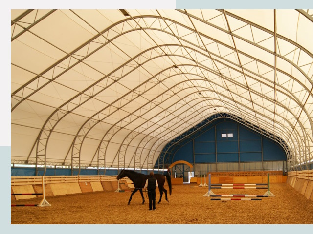 Строительство конных манежей в Азнакаево